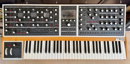 Moog-Moog